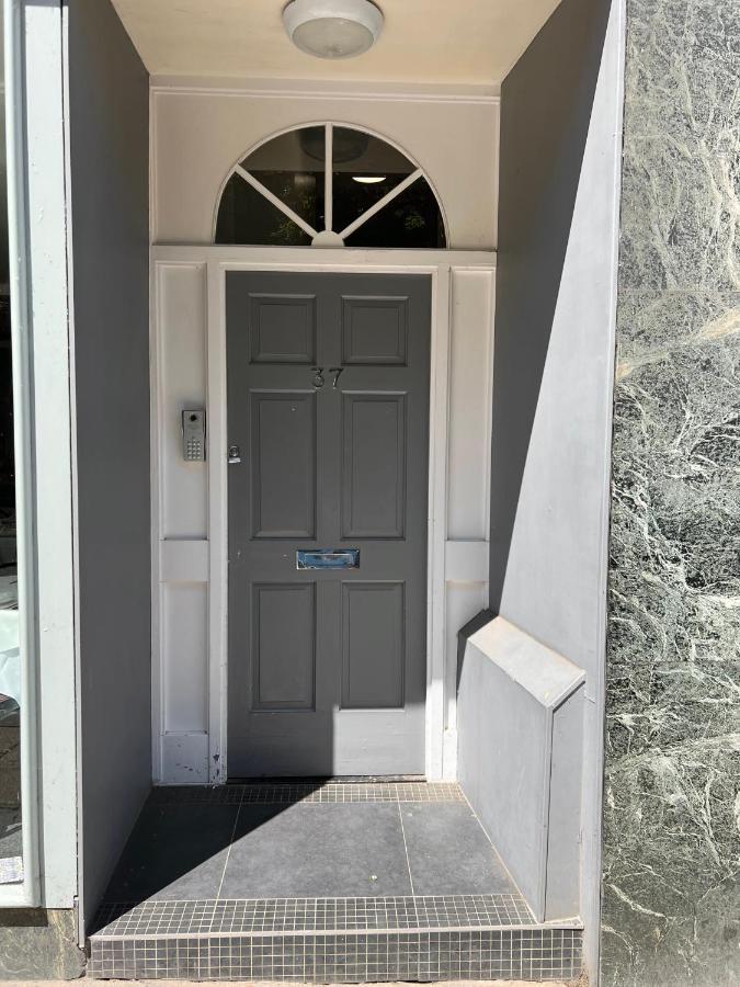 Urban Living'S - Windsor Castle Luxury Apartments Экстерьер фото